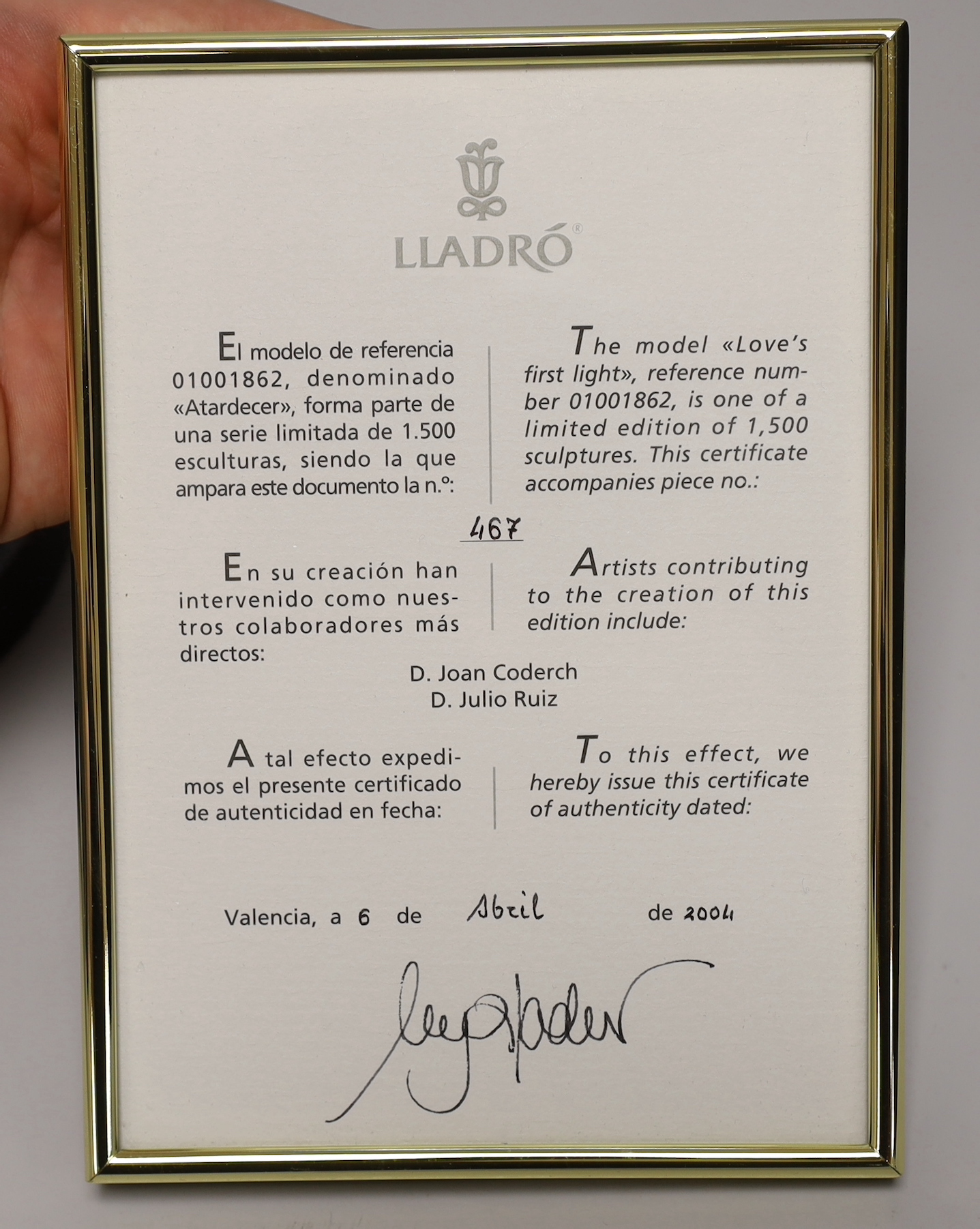 A Lladro porcelain table centrepiece, ‘’Love’s first light’’, number 01862, sculpture Joan Coderch, one of 1500, with original box and certificate, 35cm high